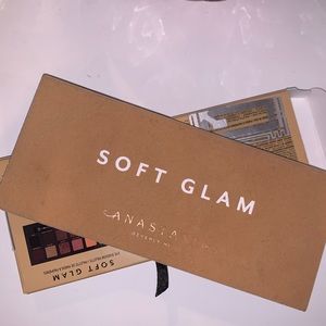 Anastasia soft glam eyeshadow pallet